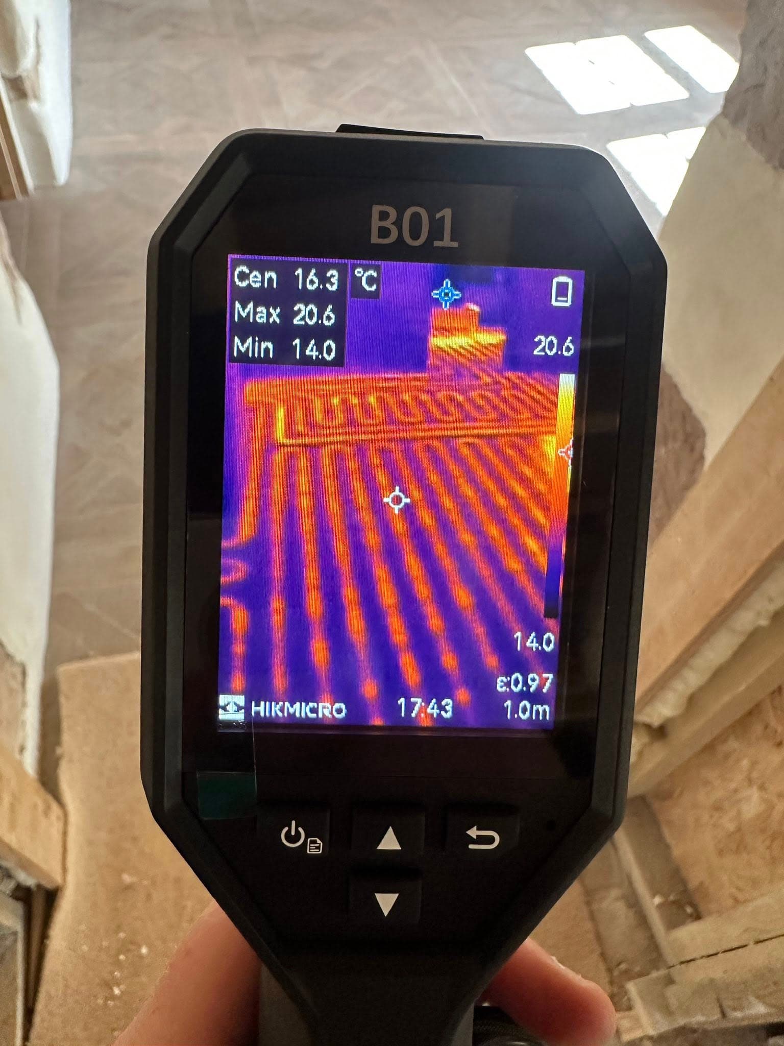 Underfloor heating temperature monitoring and control